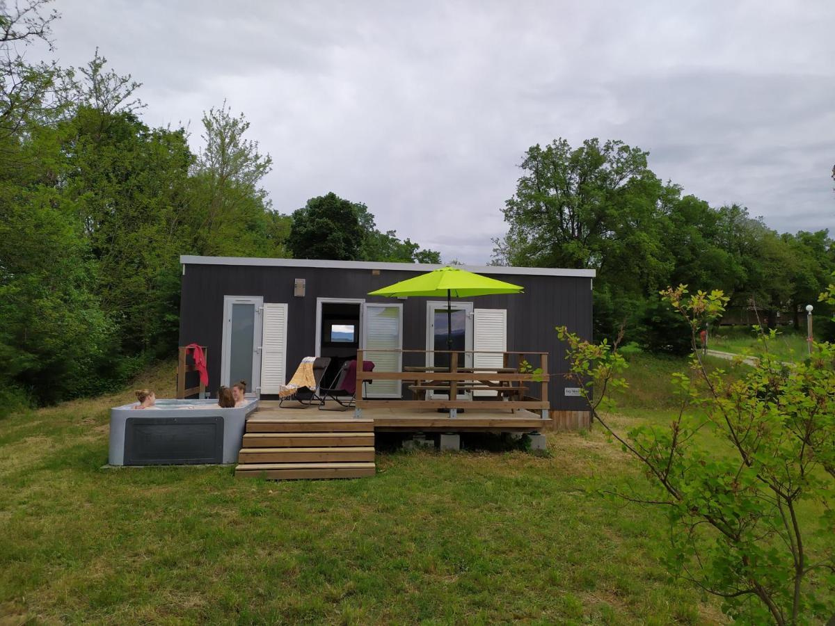 Camping Domaine De Senaud Albon Esterno foto