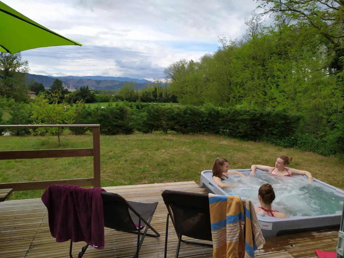 Camping Domaine De Senaud Albon Esterno foto