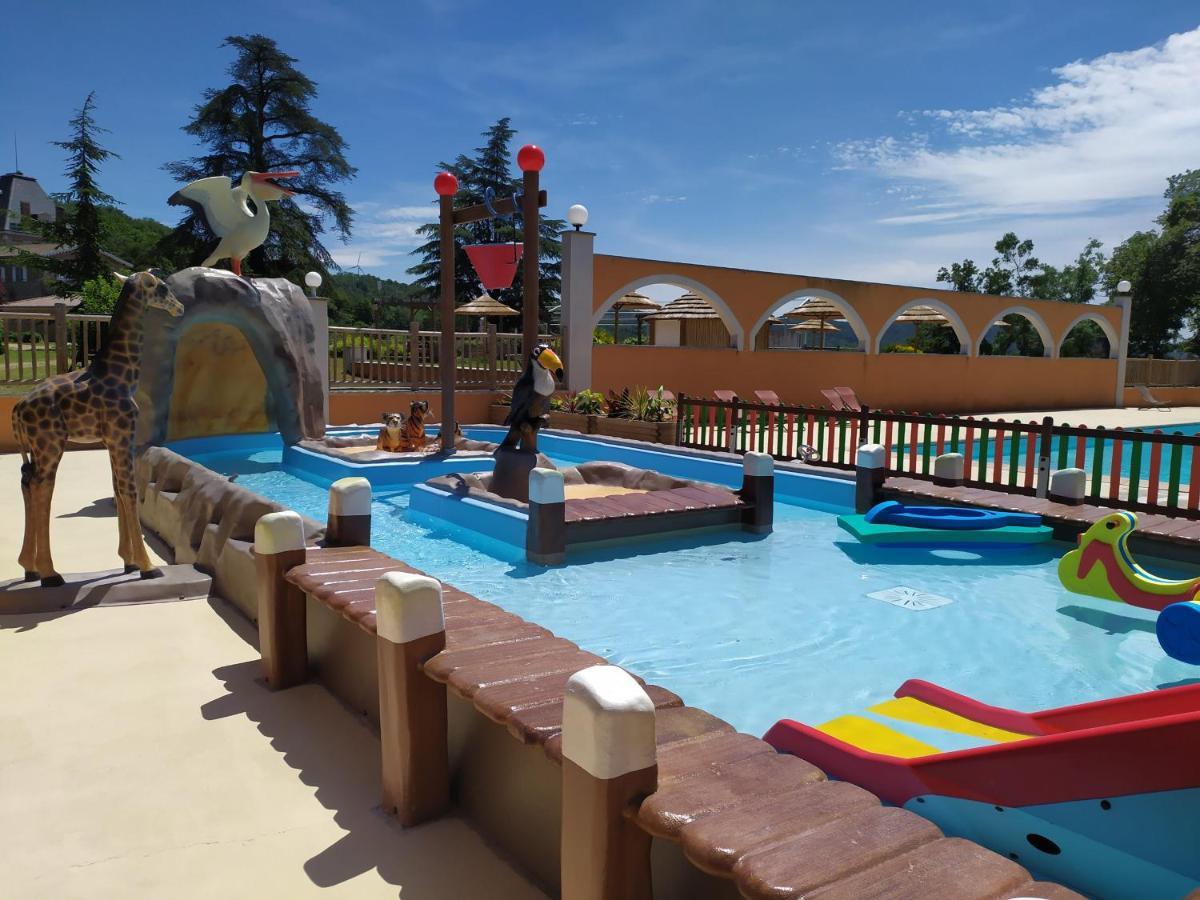 Camping Domaine De Senaud Albon Esterno foto