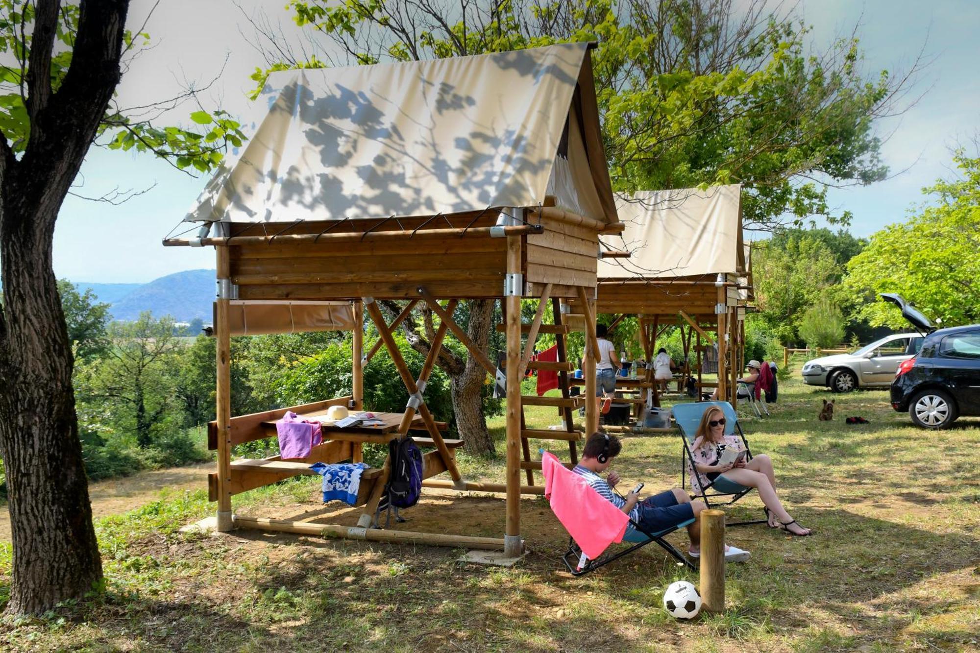 Camping Domaine De Senaud Albon Esterno foto
