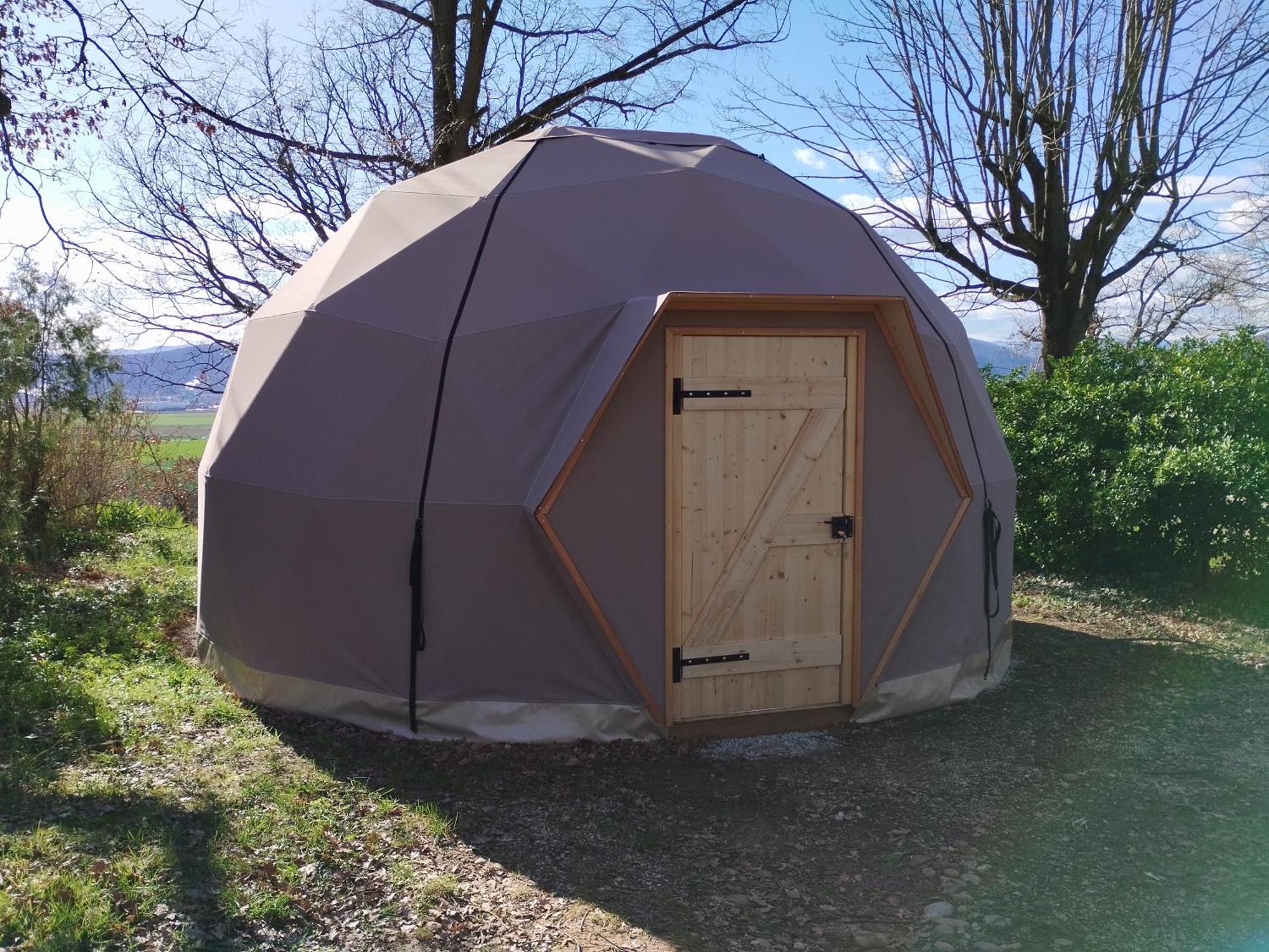Camping Domaine De Senaud Albon Esterno foto