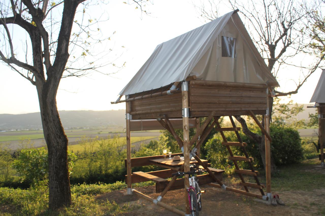 Camping Domaine De Senaud Albon Esterno foto